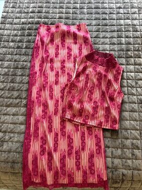 NWOT Red Floral Stripe Two-Piece Set